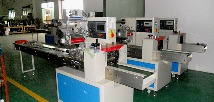 450枕式包裝機(jī)生產(chǎn)車(chē)間